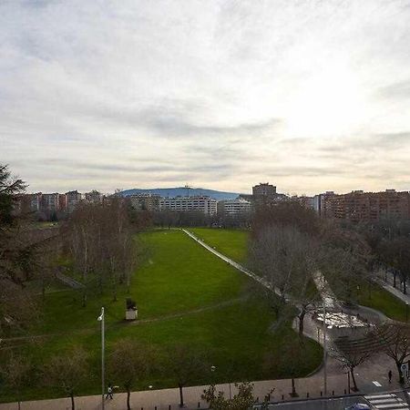 Apartamento Singular Deluxe Памплона Экстерьер фото